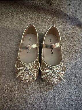 Felix & Flora Girls' Sparkle Gold Bow Mary Jane Dress Shoes